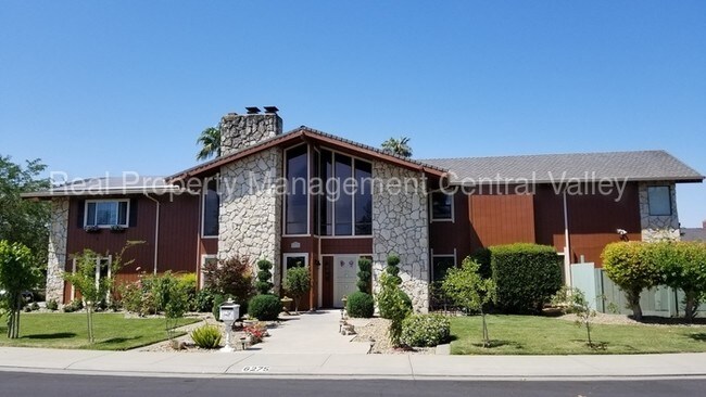 Building Photo - Stockton Wonderful Large 5 Bedroom Home