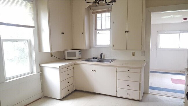 Foto del edificio - 2 Bedroom House with 1 Car Garage in Billings Heights