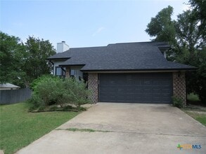 Building Photo - 8 E Shawnee Ln