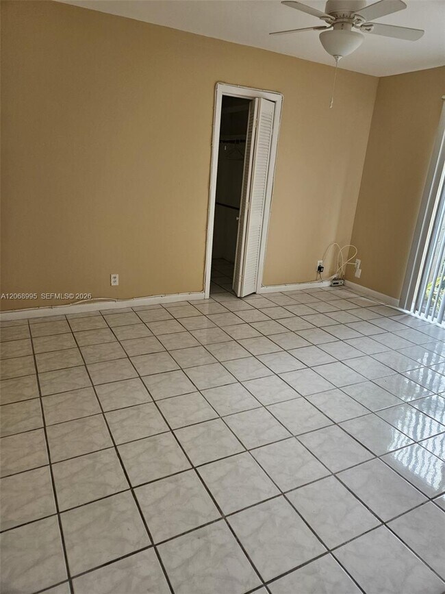 Foto del edificio - 1008 NE 34th Ct