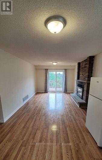 Photo du bâtiment - 44 Rotherglen Ct