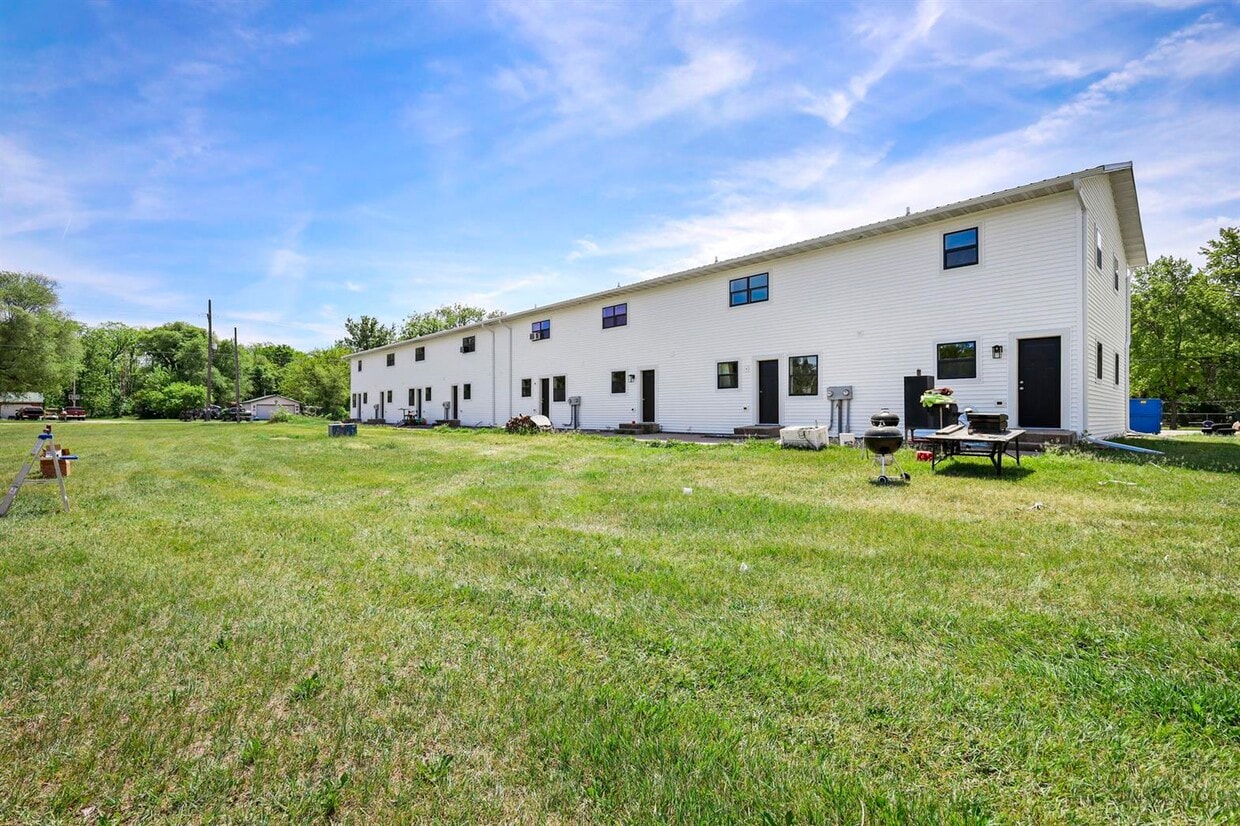 Foto del edificio - 424 E Union St, Lone Rock, WI 53556