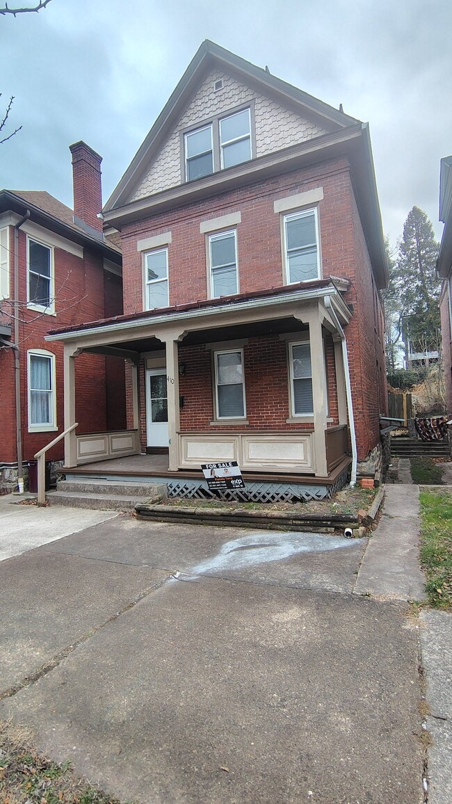 Building Photo - 410 Fayette St
