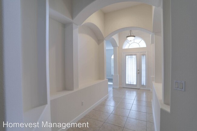 Building Photo - 4 br, 3 bath House - 2695 Palastro Way