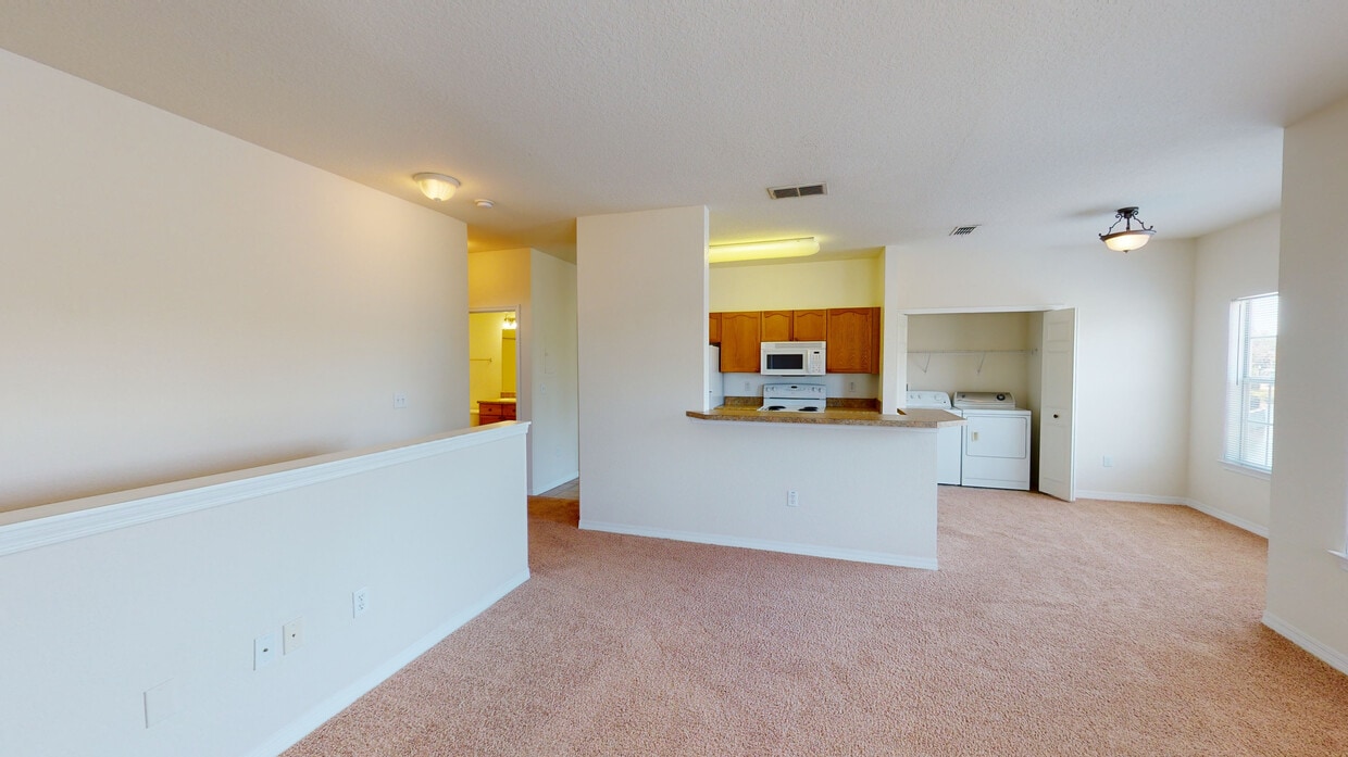 Hawthorne Village - 3900 Yorktowne Blvd Port Orange, FL 32129