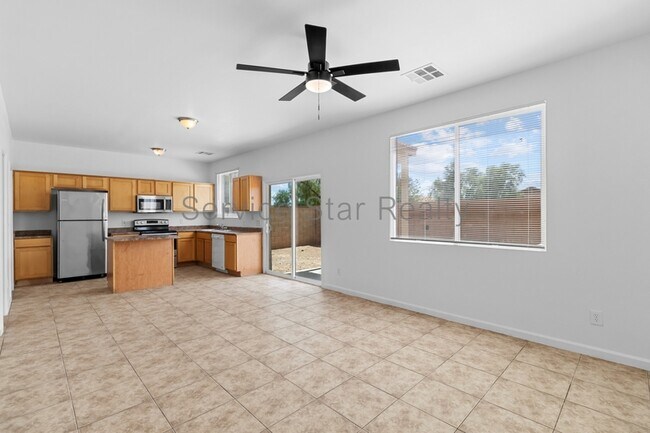 Foto del edificio - 17445 W Mandalay Ln