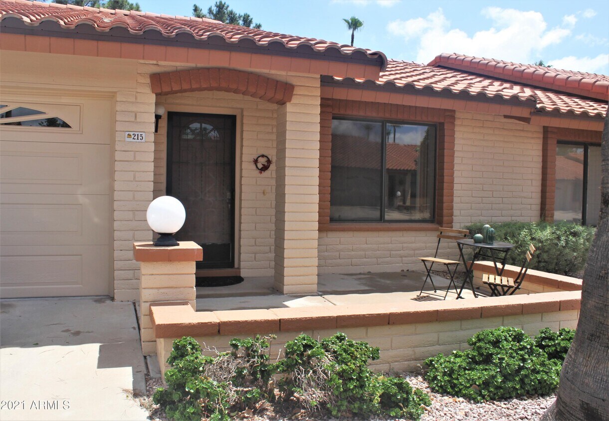 Primary Photo - 7755 Laguna Azul Ave
