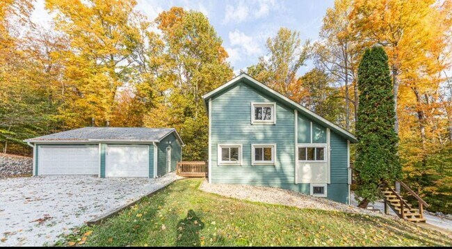 Building Photo - 3764 Glenwood Dr