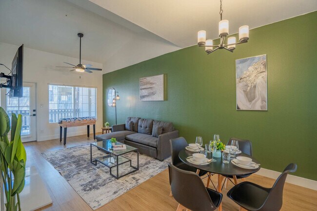 Foto del edificio - 7900 E Princess Dr