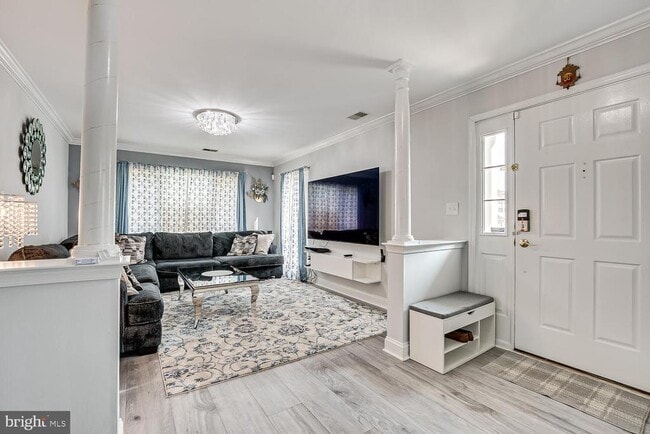 Foto del edificio - 703 Berkshire Dr