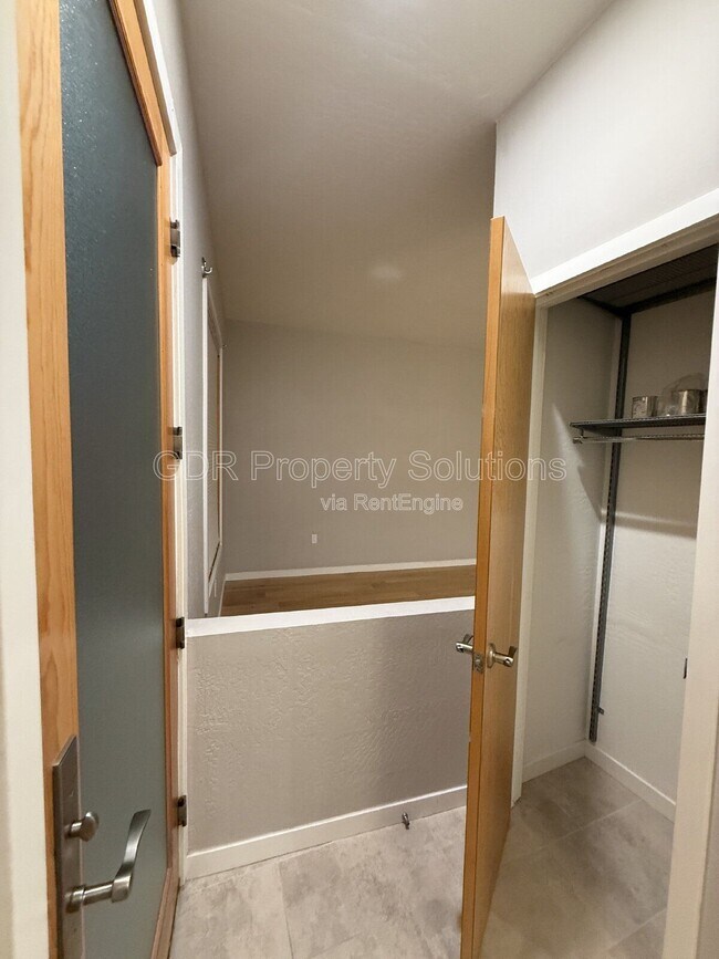 Foto del edificio - 3600 Central Ave SE