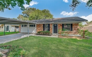 Building Photo - 1806 Cypress Dr