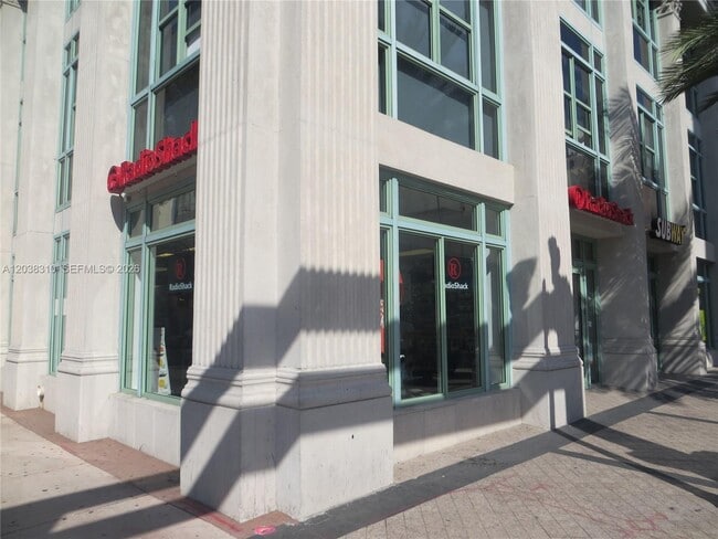 Foto del edificio - 111 E Flagler St