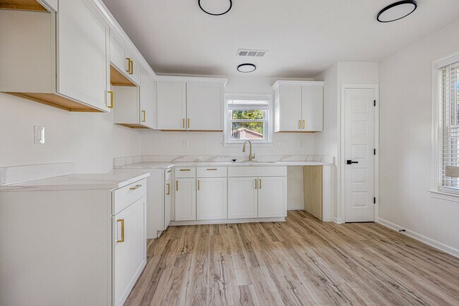 Photo - 3869 Cedar Path Dr House