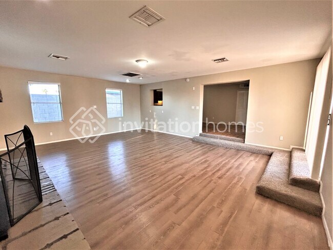 Building Photo - 10010 N 73rd Ave