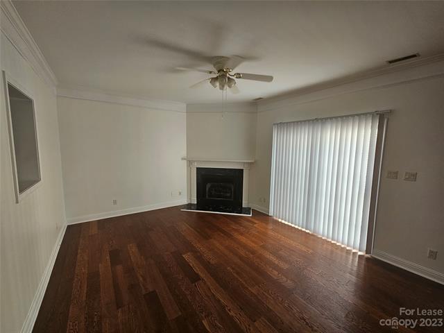 Building Photo - 4310 Laurel Hill Ln