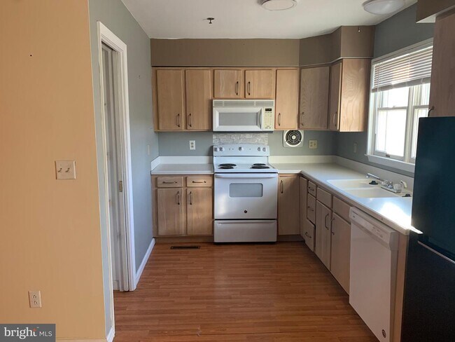 Foto del edificio - 212 Rehoboth Ave