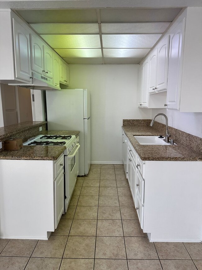 Foto del edificio - Nice 2 Bed 2 Bath Condo for lease with Par...