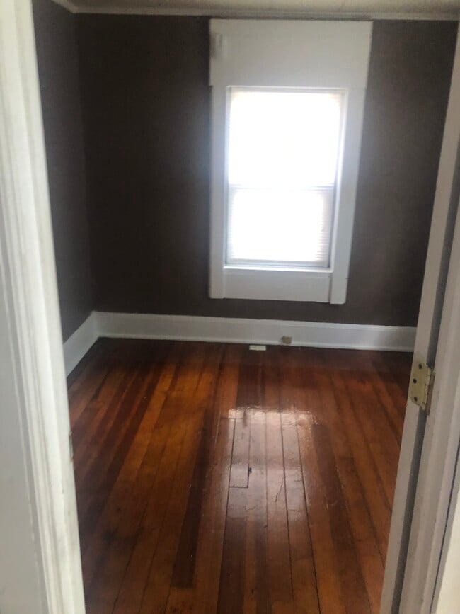 Office/Nursery - 762 N 1st St