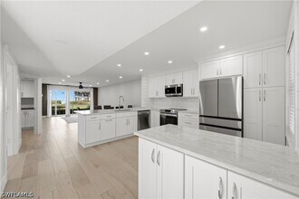 Building Photo - 1330 Derbyshire Ct