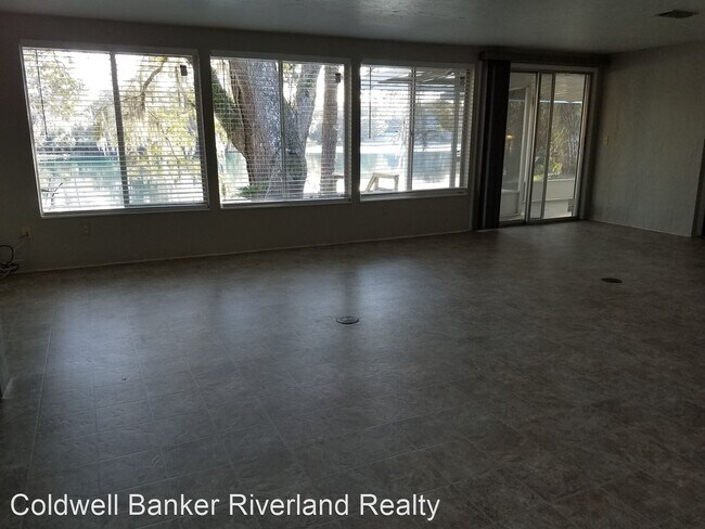 Building Photo - 3 br, 2 bath House - 11440 E. Blue Cove Drive
