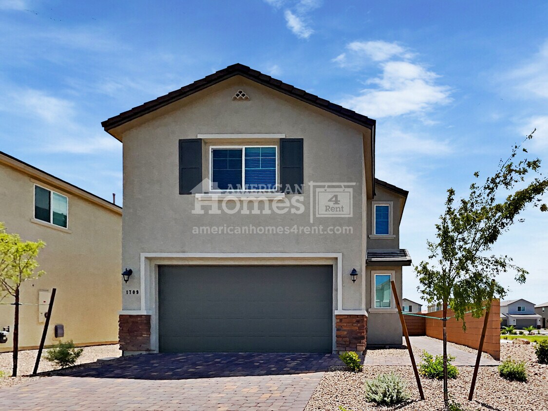 Primary Photo - 1709 Macchia Avenue