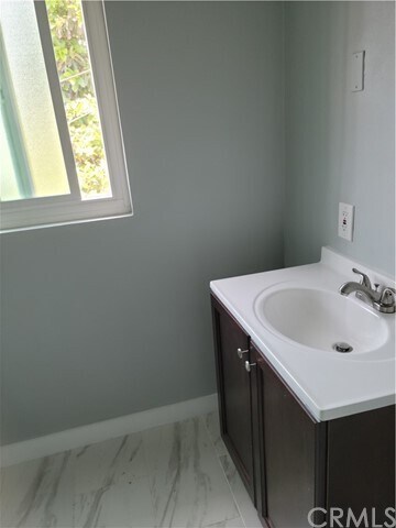 Foto del edificio - 432 E 17th St