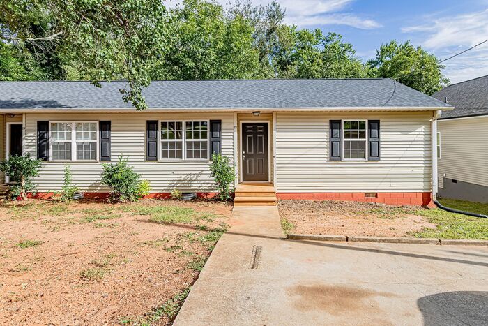 Primary Photo - 21 Burgess Ave