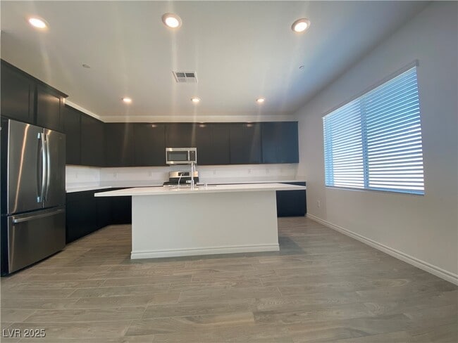 Building Photo - 8846 Sasquatch Run Ave