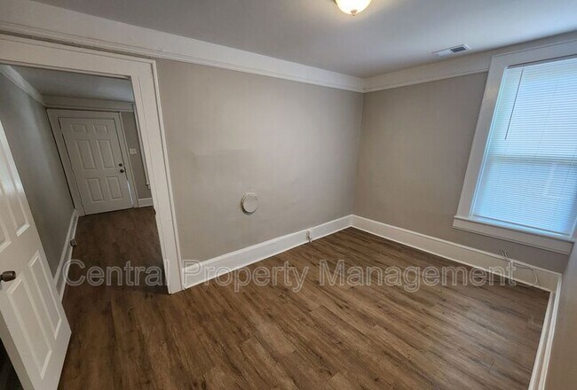 Building Photo - 212 McGarity St