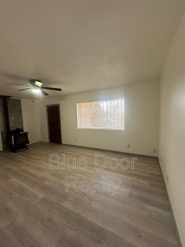 Foto del edificio - 1521 Del Monte Trail SW