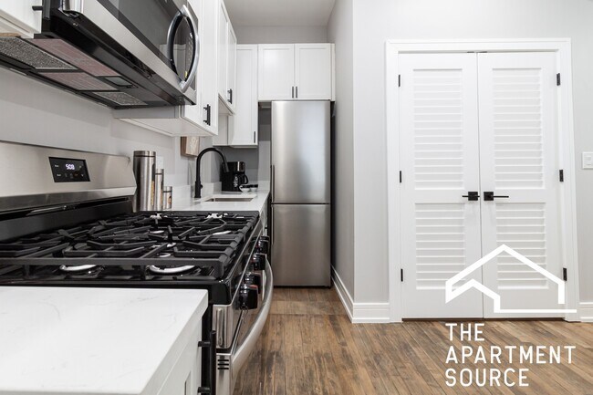 Foto del edificio - 3840 N Wilton Ave