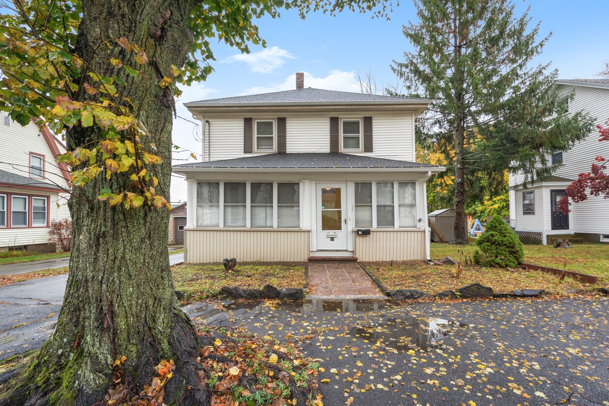 11 Varnum St, Worcester, MA 01603 House Rental in Worcester, MA