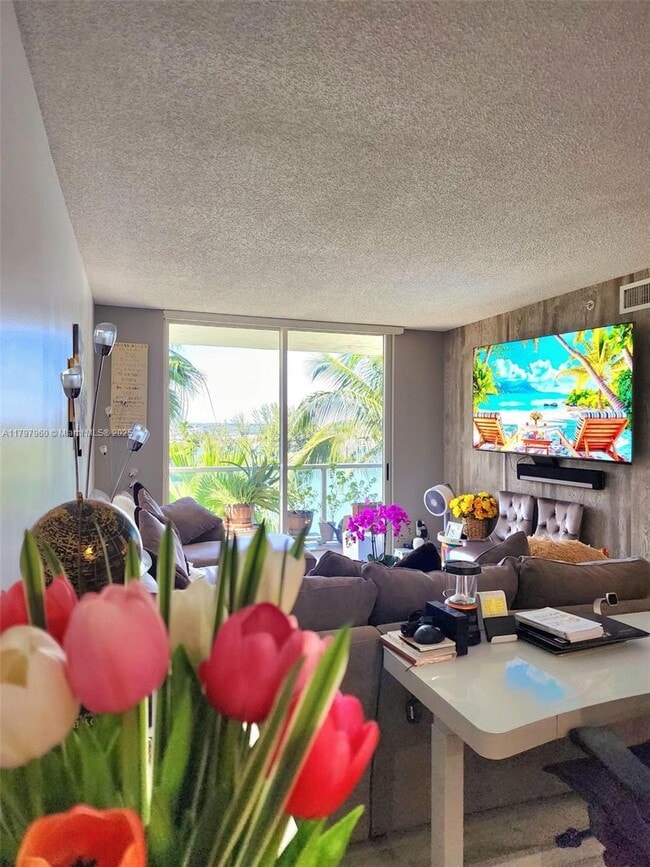 Foto del edificio - 5091 NW 7th St