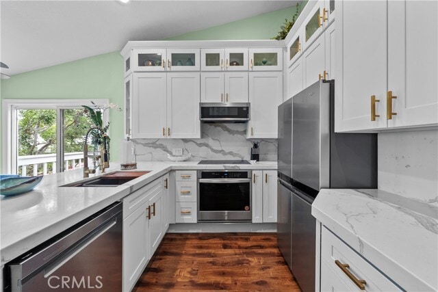 Primary Photo - 3 Brighton Pl