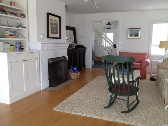 Building Photo - 169 Bayside Dr
