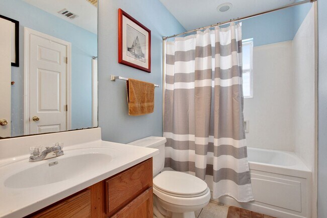 Foto del edificio - Charming 2 Bedroom Available Now!