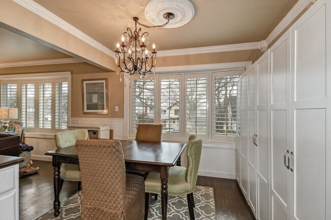 Building Photo - Perfect 3 Bedroom & 2 Bathroom Rental in H...