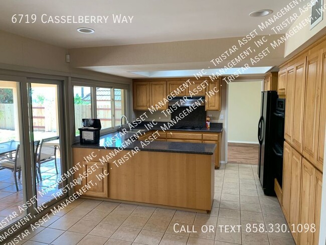 Building Photo - Beautiful 5 bedroom home with large yard