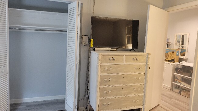 Foto del edificio - 9582 118th St N