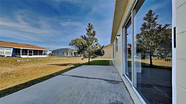 Photo - 56 Peterlee Ct House