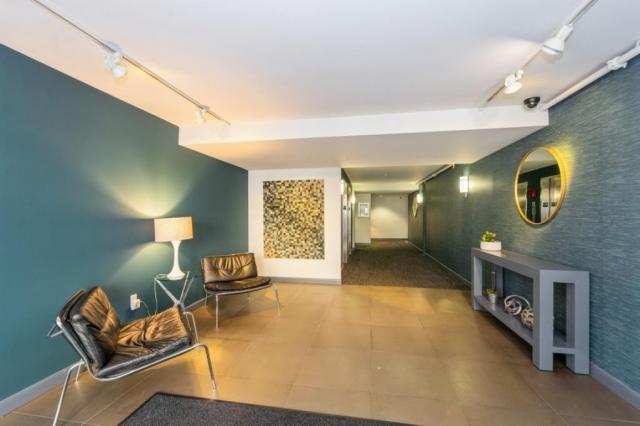 Building Photo - 1 bedroom in Seattle WA 98121