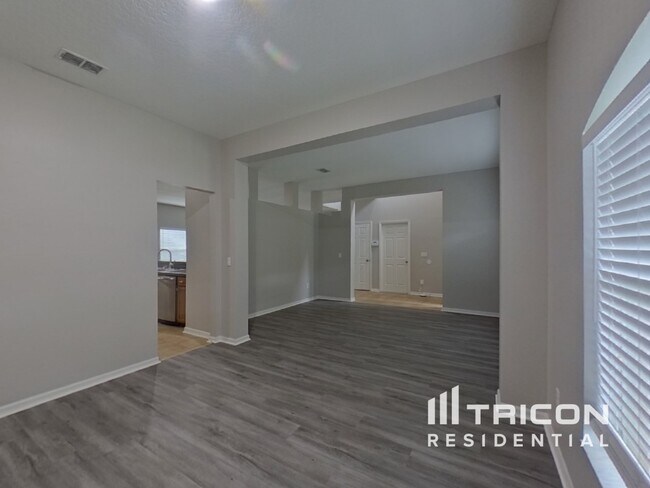 Foto del edificio - 800 Silvertip Rd