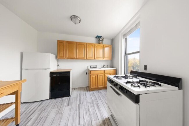 Building Photo - 2 bedroom in New York NY 10031