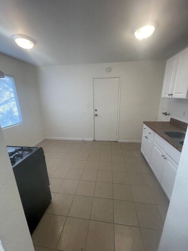 Building Photo - 1117 Jefferson Street