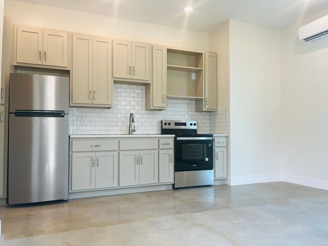 Building Photo - 101 Gardenia Ln