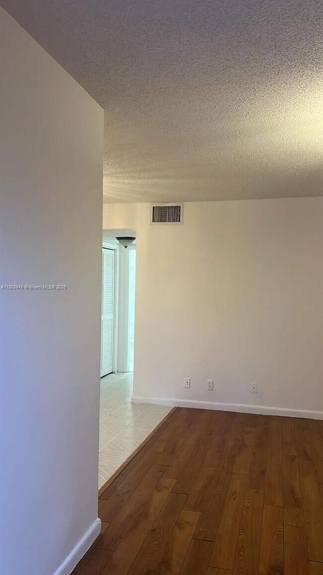 Foto del edificio - 2530 Pierce St