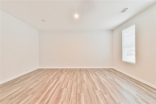 Building Photo - 2630 Whistler Wy NE