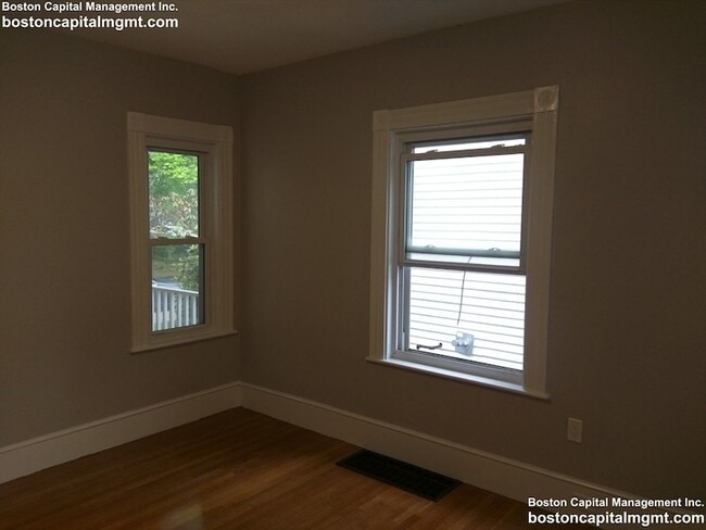 Building Photo - 30 Touro Ave