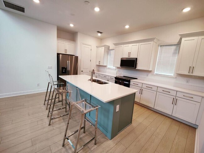 Foto del edificio - 7703 Nemours Pkwy
